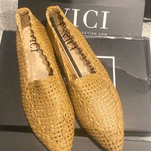 New with box VICI WOVEN SLIP ON SHOES ESPARDILLE CARAMEL NATURAL size 7